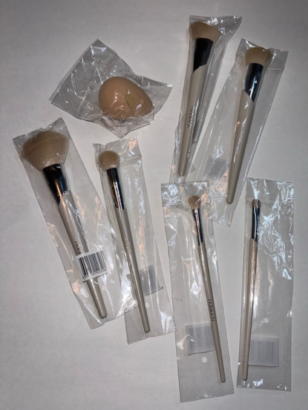 🆕 Farmasi makeup brush set